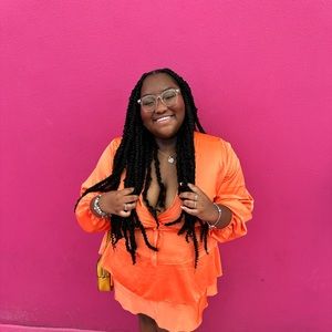 Meet your Posher, Courtney
